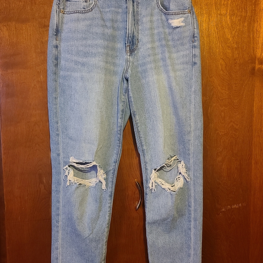 American Eagle mom jeans